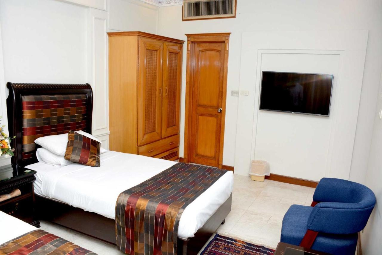 Regency Inn Hotel Lahore Bagian luar foto